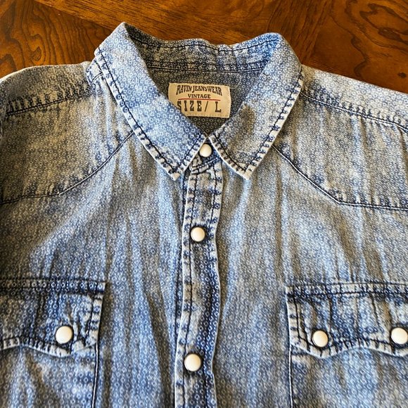 BNWT Men's Denim Shirt - Picture 4 of 11